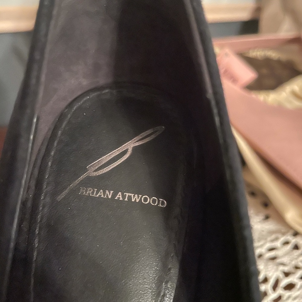 Brian Atwood 38.5/8 black crystal heels. Size 8 - Picture 6 of 16